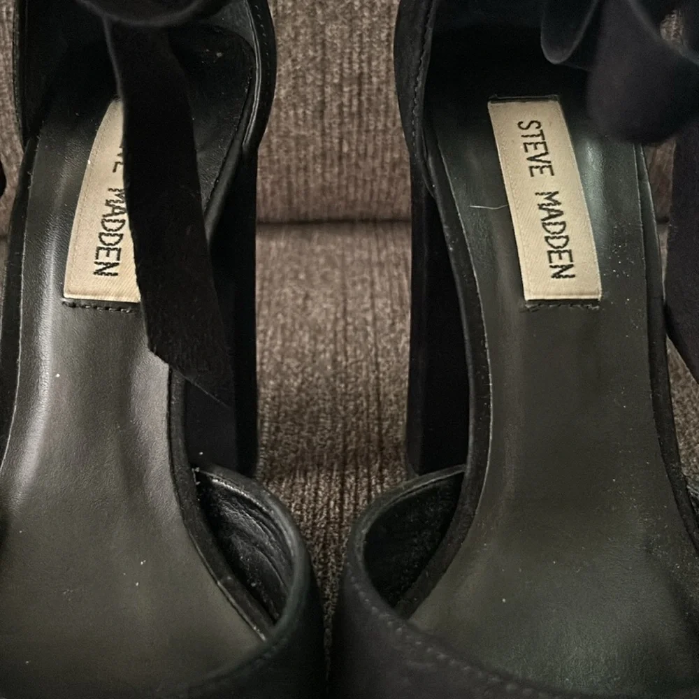 Steve Madden Suede ankle tie heels - Picture 5 of 6